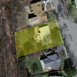 35 Baker Pl, Newton MA 02462-1303 aerial view