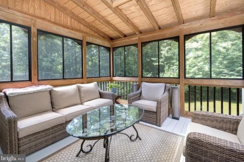 9 Plume Ct, Fredericksburg VA  22406-5141 exterior