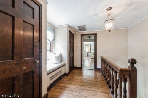 20 Gordon Pl, Verona NJ  07044-2608 exterior