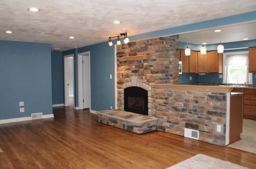 25 Crystal Dr, Oakmont PA  15139-1001 exterior