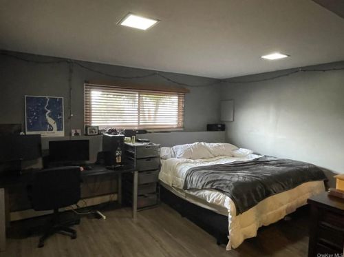 2 Frado Ct, Stony Point NY  10980-1004 exterior