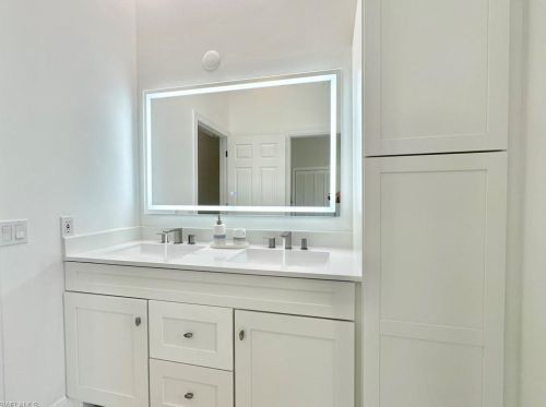 568 95th Ave, Naples FL  34108-2453 exterior