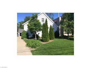 8133 Mapleway Dr, Cleveland OH  44138-1650 exterior