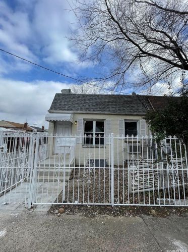 112-11 168th St, Jamaica, NY 11433-1324
