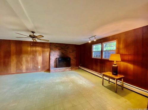 338 Union Valley Rd, Mahopac NY  10541-4333 exterior