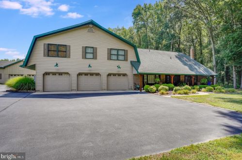 1163 Denneys Rd, Dover DE  19904-4946 exterior