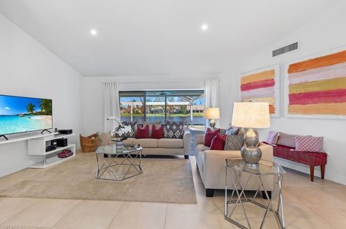 2516 Kings Lake Blvd, Naples FL  34112-5400 exterior