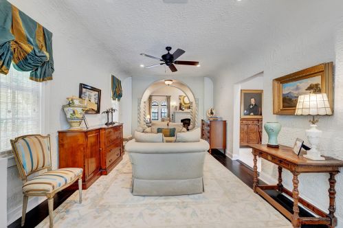 258 Granada Rd, West Palm Beach FL  33401-7921 exterior