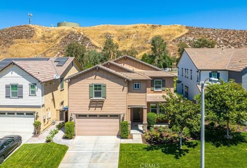 22549 Breakwater Way, Santa Clarita, CA 91350-5724