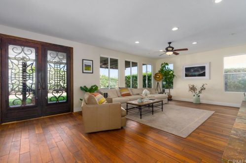 2523 Skytop Ct, Orange CA  92867-6492 exterior