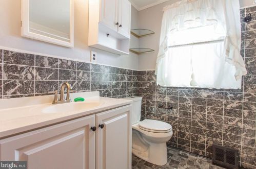 223 Riverview Ave, Ridley Park PA  19078-1628 exterior