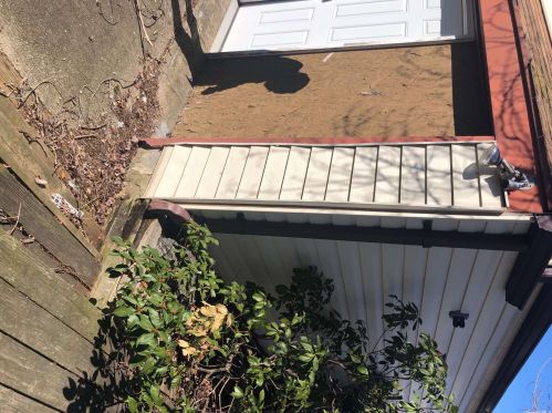 1494 Rosser Ave, Floral Park, NY 11003-3033