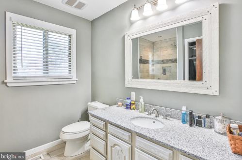 2327 Contest Ln, Haymarket VA  20169-1209 exterior