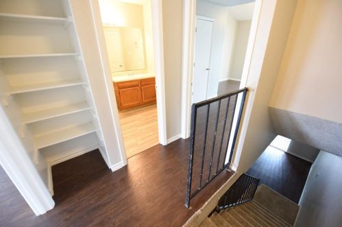 2157 Aspen Dr, Dallas TX 75227-8169 exterior