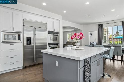 5648 Dresslar Cir, Livermore CA  94550-7194 exterior