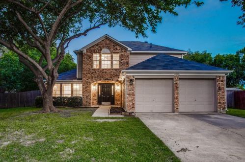 2005 Livingston Ln, Lewisville, TX 75028-4538