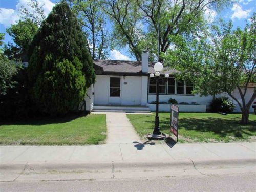 506 Student Dr, Roscoe, NE 69153-1531