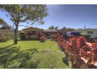 7774 Indigo St, Hollywood, FL 33023-5879