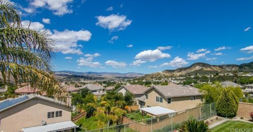 18313 Owl Ct, Santa Clarita, CA 91387-8141