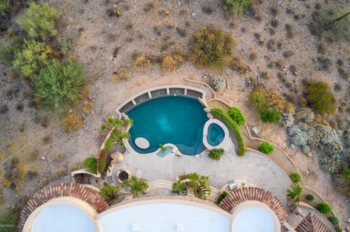 10056 Palisades Blvd, Scottsdale AZ 85268-2755 exterior