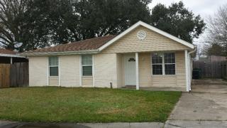 132 Winnona Dr, Westwego, LA 70094-2938
