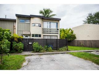 7114 111th Ct, Miami, FL 33173-2129