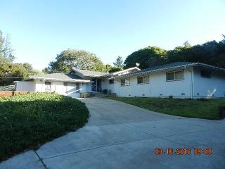 9050 Holly Hill Dr, Salinas, CA 93907-1403