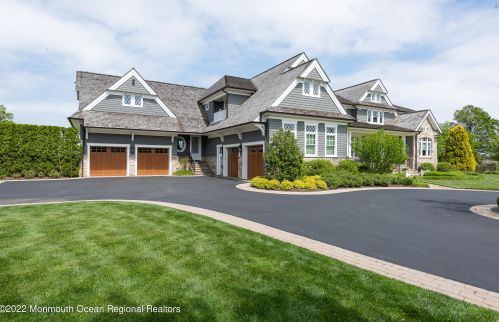 57 Paag Cir, Little Silver, NJ 07739-1738