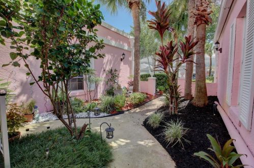 4939 Walden Cir, Orlando, FL 32811-7380
