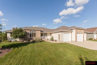 413 Southbrook Cir, Mankato MN  56001-4783 exterior