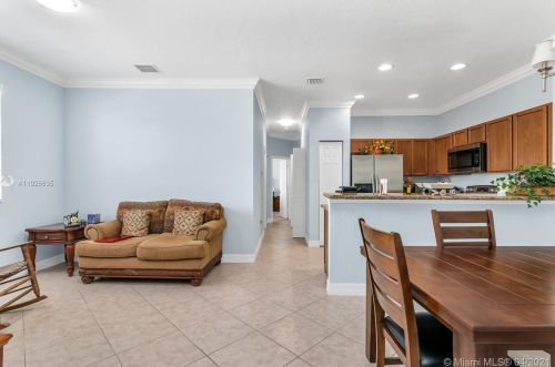 13210 42nd St, Hollywood FL  15203-3110 exterior