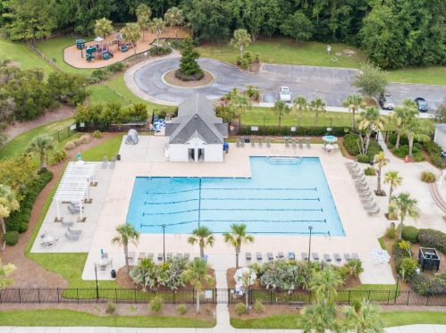 2961 Pignatelli Cres, Mount Pleasant SC  29466-8056 exterior