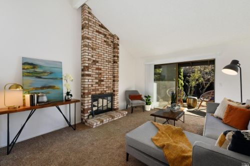 210 Los Alamos Rd, Santa Rosa, CA 95409-5650