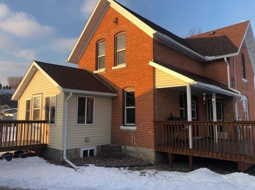 139 1st St, Arcadia, WI 54612-1102