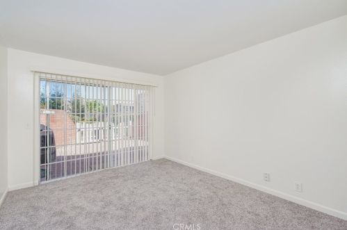 2404 Village Ct, Santa Maria CA  93455-3450 exterior