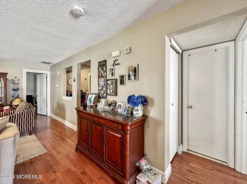 95 Tulip Ln, East Freehold NJ  07728-4088 exterior
