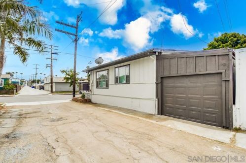 2070 Cable St, San Diego CA 92107-3313 exterior