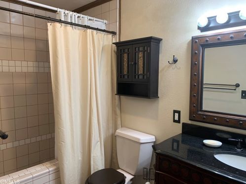 16705 Minter Ct, Santa Clarita CA  91387-3275 exterior