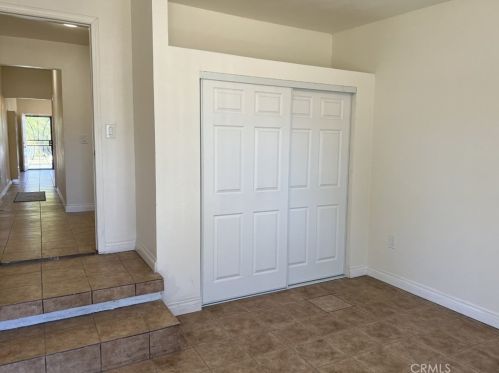 211 Olive Ave, Rialto CA  92376-5917 exterior