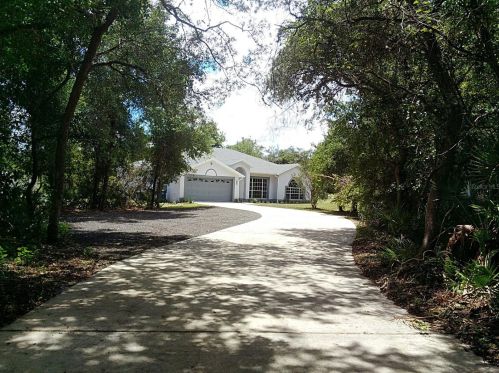 1466 Blue Springs Ave, Orange City, FL 32763-6765