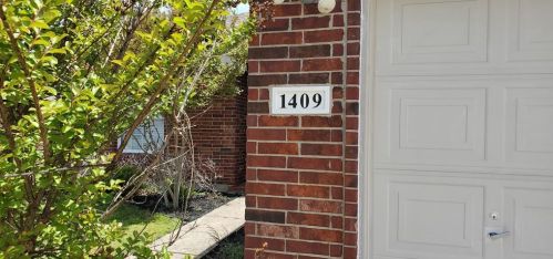 1409 Bankston Dr, St Paul, TX 75098-8497