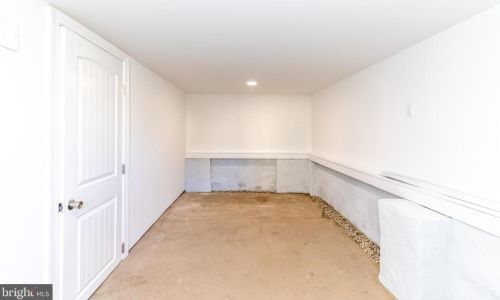 511 4th St, Laurel DE  19956-1506 exterior