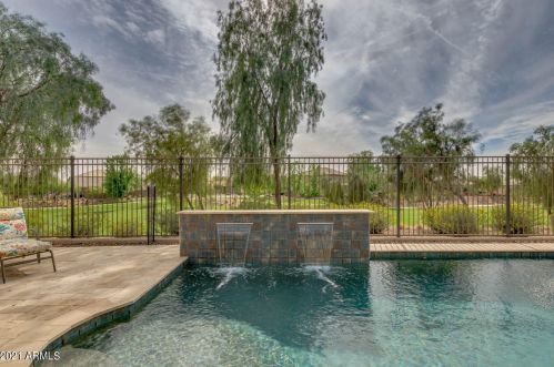 4926 Quiet Way, Gilbert AZ  85298-0648 exterior