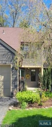 24 Foxboro Ln, West Milford Lakes NJ  07480-4916 exterior