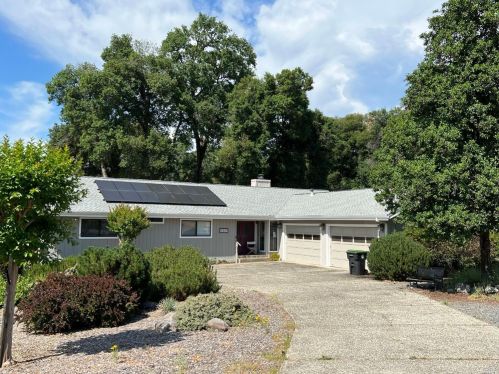 1321 Vista Verde Rd, Ukiah, CA 95482-3679