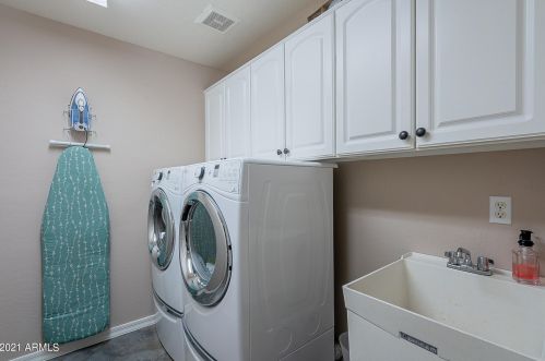 7002 Lone Cactus Dr, Glendale AZ 85308-9508 exterior