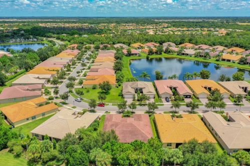 16234 Amethyst Key Dr, Wimauma FL  33598-4028 exterior