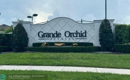 6727 Royal Orchid Cir, Delray Beach FL  33446-4338 exterior