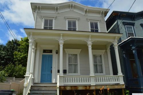 509 Union St, Hudson, NY 12534-2809