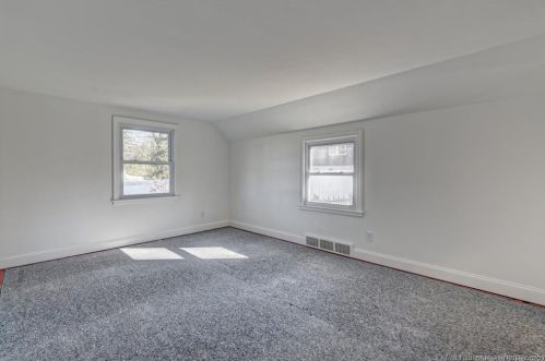 44 Randecker Ln, Kensington CT  06037-1134 exterior